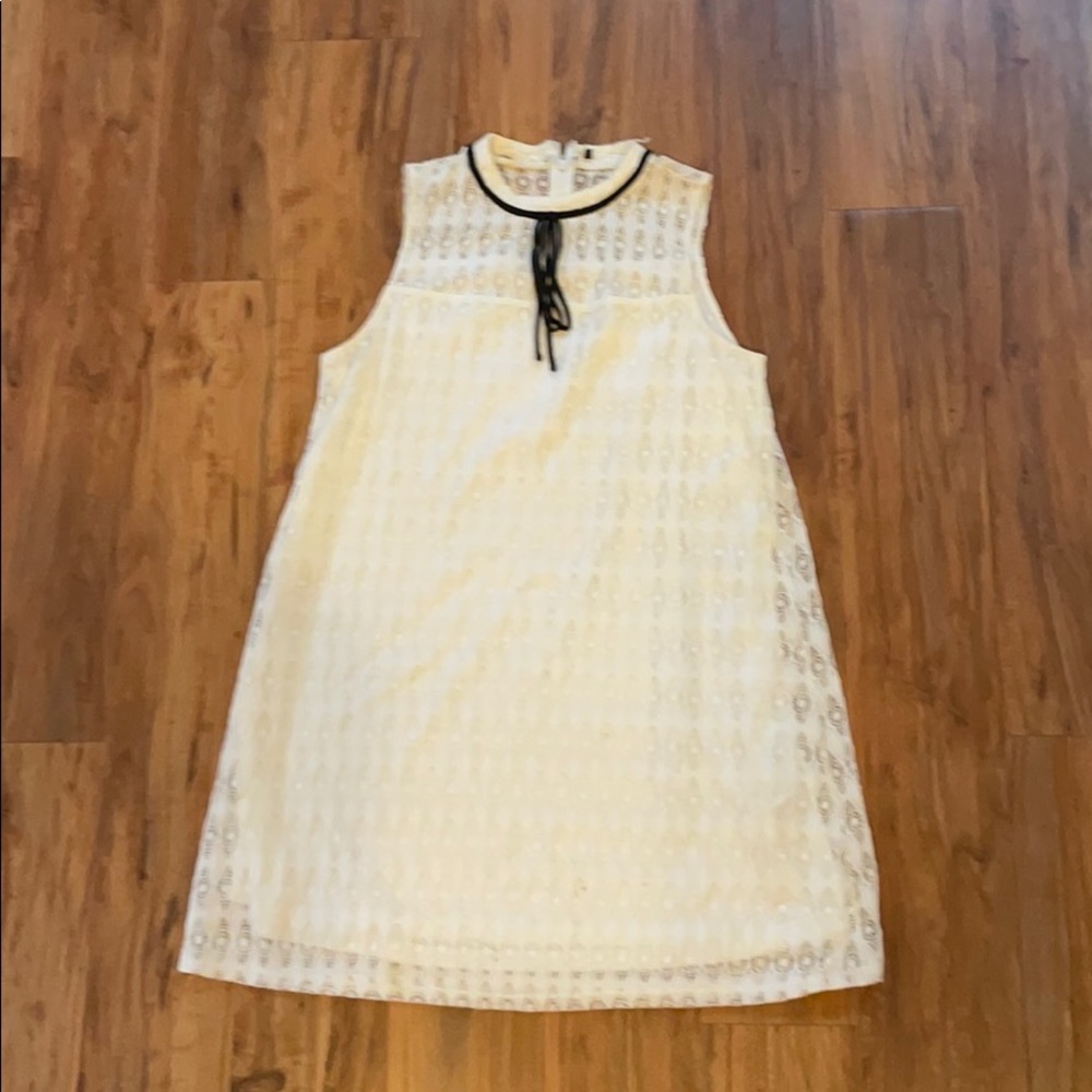 White Lace Sleeveless Dress